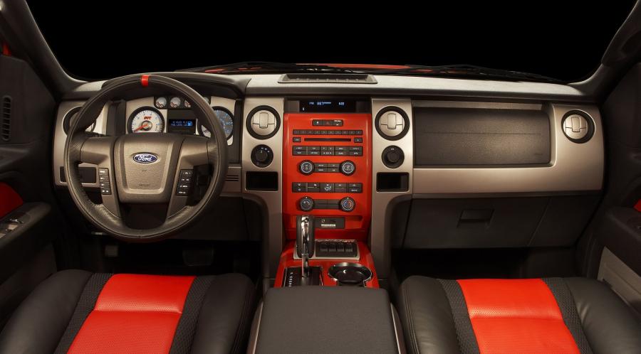  Ford F-150 SVT Raptor 2010 года  (фото 27 из 295)